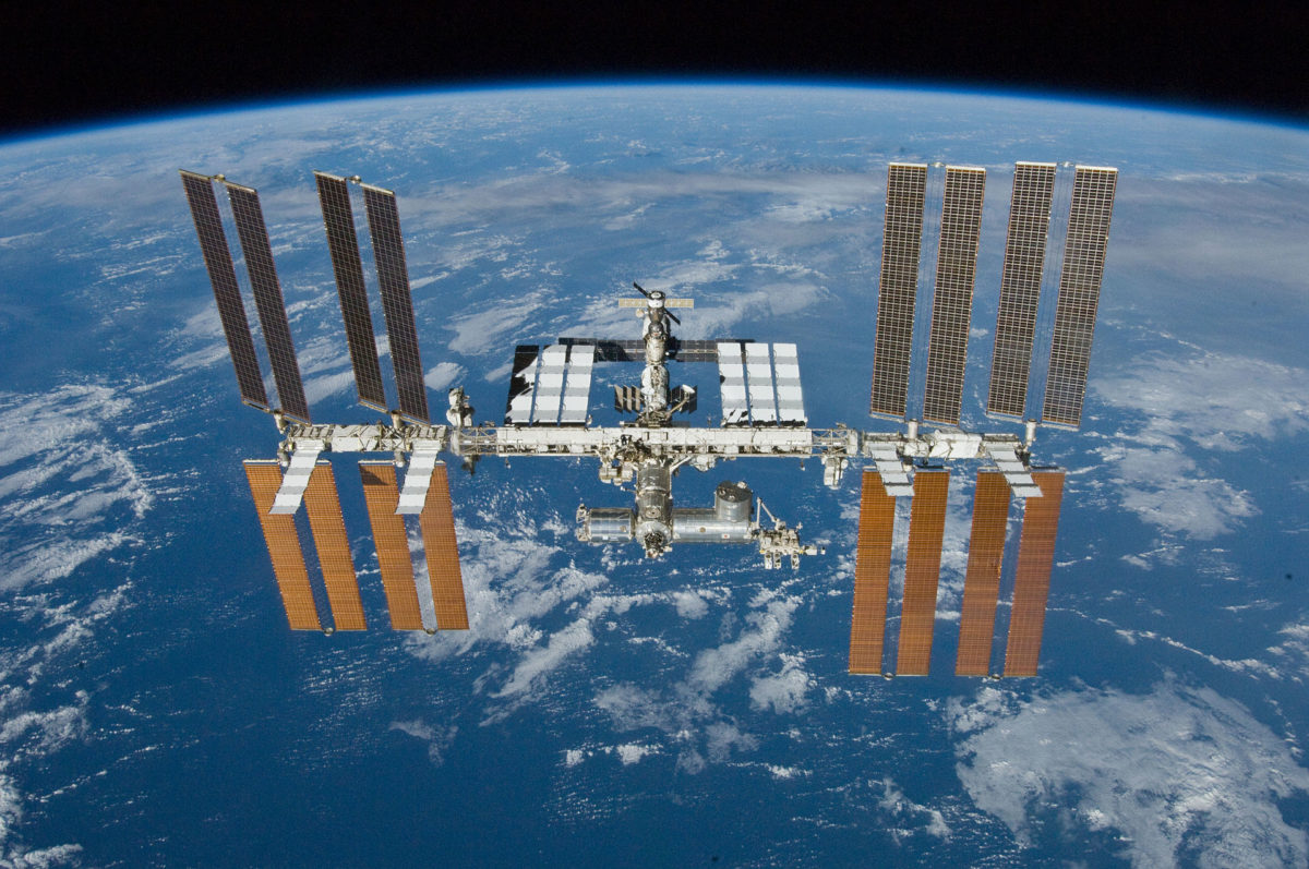 STS132_undocking_iss2-1200x797.jpg