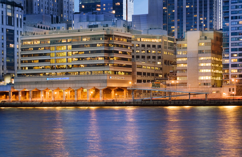 HSSBuildingatNight-1.jpg