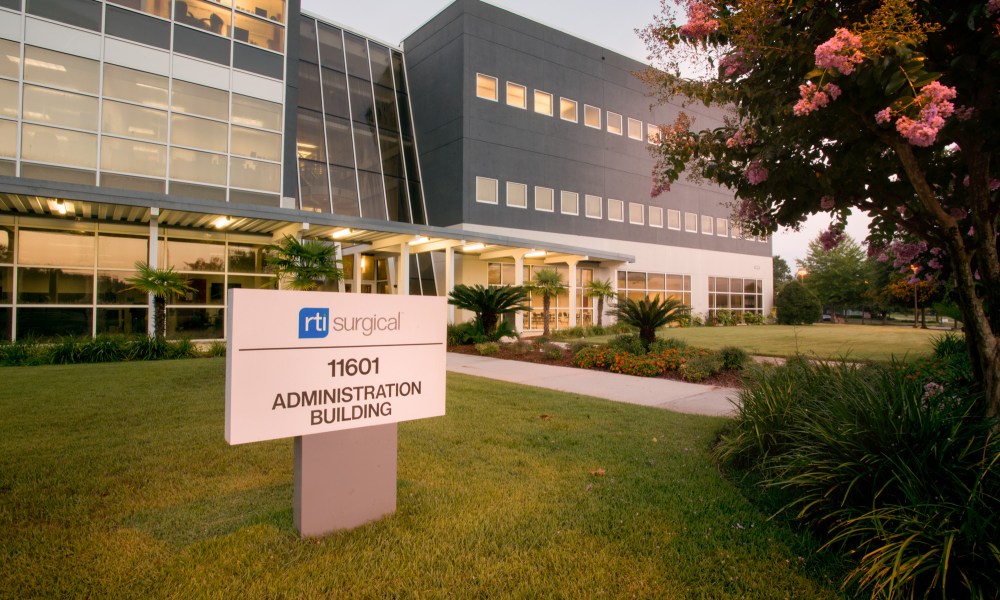rti-surgical-corporate-photos-45-1-1.jpg